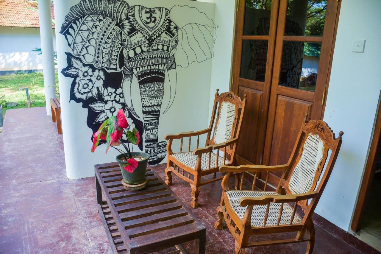 King'S Elephant Cabanas & Restaurant Tangalle Exterior photo