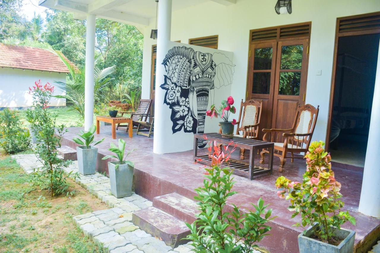 King'S Elephant Cabanas & Restaurant Tangalle Exterior photo